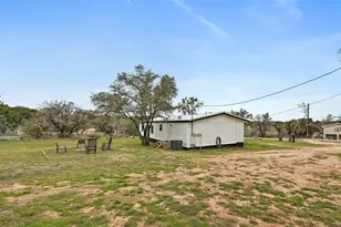 22515 Felicia Dr, Spicewood, TX 78669 - Photo 10