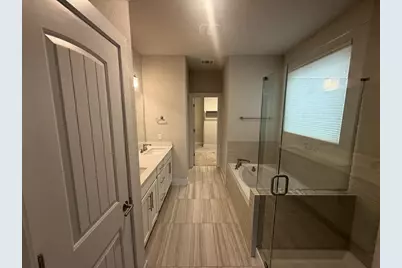 8615 McKamy Drive, Austin, TX 78744 - Photo 10