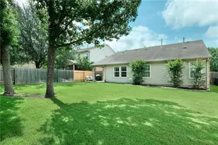 105 Justin Leonard Dr, Round Rock, TX 78664 - Photo 12