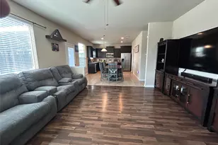 1615 Bluebell Cir, Lockhart, TX 78644 - Photo 10