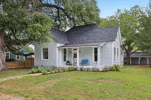 600 Short St, Smithville, TX 78957 - Photo 1
