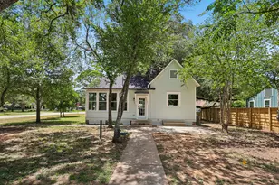 600 Short St, Smithville, TX 78957 - Photo 34