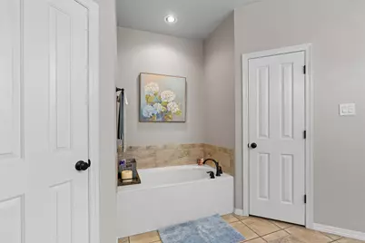 223 E Ridgewood Road, Georgetown, TX 78633 - Photo 14