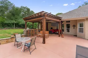 223 E Ridgewood Rd, Georgetown, TX 78633 - Photo 28