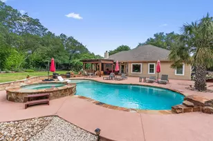 223 E Ridgewood Rd, Georgetown, TX 78633 - Photo 24
