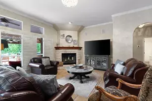 223 E Ridgewood Rd, Georgetown, TX 78633 - Photo 8