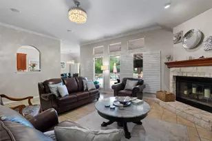 223 E Ridgewood Rd, Georgetown, TX 78633 - Photo 10