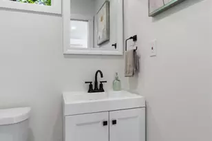223 E Ridgewood Rd, Georgetown, TX 78633 - Photo 34