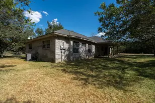 740 Coyote Run, New Braunfels, TX 78132 - Photo 6