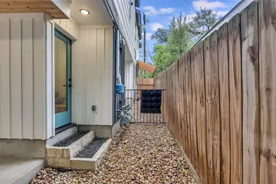 913 Duncan Lane #203, Austin, TX 78705 - Photo 24