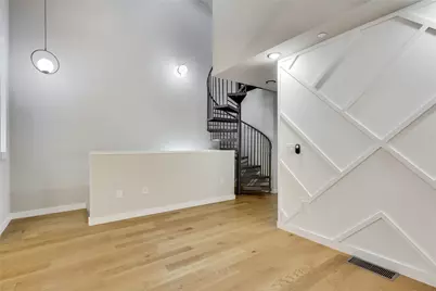 913 Duncan Lane #203, Austin, TX 78705 - Photo 8