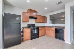 270 Cushman Dr, Kyle, TX 78640 - Photo 4