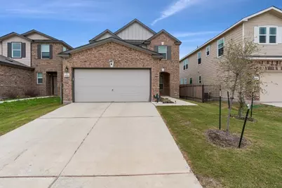 6320 Wagon Spring Street, Del Valle, TX 78617 - Photo 2