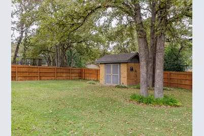704 Enfield Road, Rockdale, TX 76567 - Photo 34