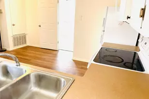 5608 Cougar Dr, Austin, TX 78745 - Photo 4