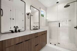 913 Capitol Ct, Austin, TX 78756 - Photo 22