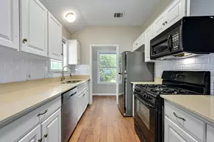 1809 W 39th St, Austin, TX 78731 - Photo 32
