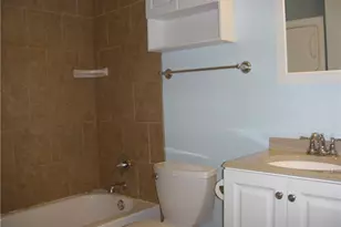 114 E 31st St, Austin, TX 78705 - Photo 8