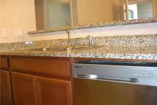 114 E 31st St, Austin, TX 78705 - Photo 14