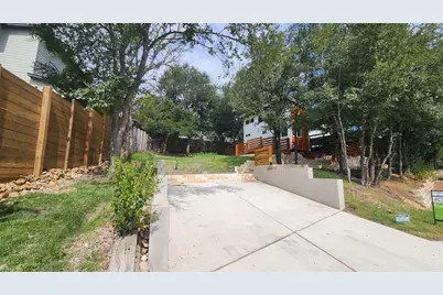 1134 Lott Avenue, Austin, TX 78721 - Photo 2