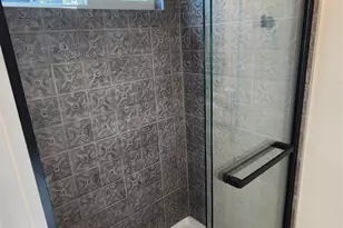 1134 Lott Ave, Austin, TX 78721 - Photo 16