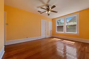 39 Chalmers Ave, Austin, TX 78702 - Photo 16