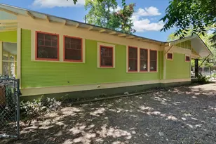 39 Chalmers Ave, Austin, TX 78702 - Photo 24