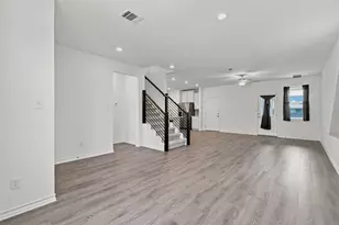 102 Gracie Wy, Hutto, TX 78634 - Photo 4
