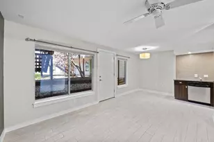 2200 Dickson Dr, Austin, TX 78704 - Photo 4