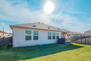 524 Sebring Cir, Hutto, TX 78634 - Photo 24