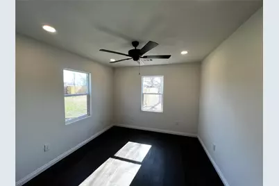 205 E Train Street, Ellinger, TX 78938 - Photo 8