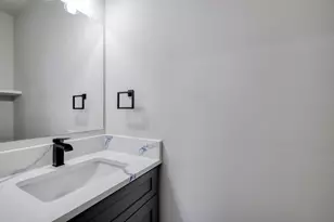 203 Alonzo Dr, Del Valle, TX 78617 - Photo 34