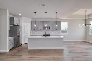 203 Alonzo Dr, Del Valle, TX 78617 - Photo 10