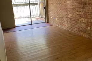1014 Bois D'Arc St, Lockhart, TX 78644 - Photo 6