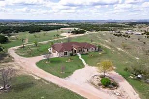 5450 Co Rd 101, Lampasas, TX 76550 - Photo 2
