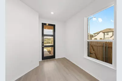 101 Coastal Way, Georgetown, TX 78628 - Photo 4