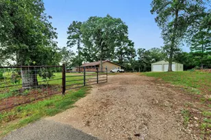 2169 Hwy 304, Smithville, TX 78957 - Photo 12