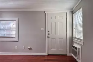 2103 E 16th St, Austin, TX 78702 - Photo 16