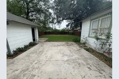 306 Bowie Street, Luling, TX 78648 - Photo 26