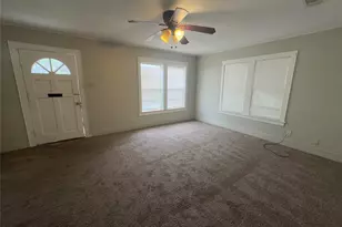 306 Bowie St, Luling, TX 78648 - Photo 10