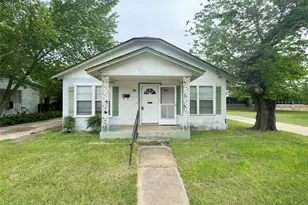 306 Bowie St, Luling, TX 78648 - Photo 1