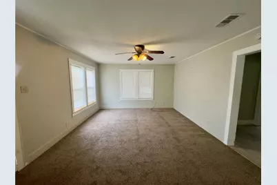 306 Bowie Street, Luling, TX 78648 - Photo 8