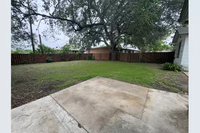 306 Bowie Street, Luling, TX 78648 - Photo 30