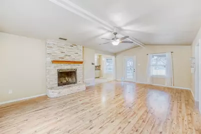 2114 Bel Air Drive, Taylor, TX 76574 - Photo 4