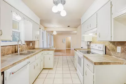 2114 Bel Air Drive, Taylor, TX 76574 - Photo 24