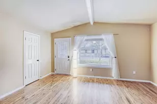 2114 Bel-Air Dr, Taylor, TX 76574 - Photo 14