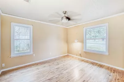 2114 Bel Air Drive, Taylor, TX 76574 - Photo 12