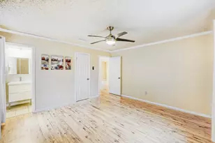 2114 Bel-Air Dr, Taylor, TX 76574 - Photo 10