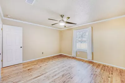 2114 Bel Air Drive, Taylor, TX 76574 - Photo 18