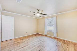 2114 Bel-Air Dr, Taylor, TX 76574 - Photo 18